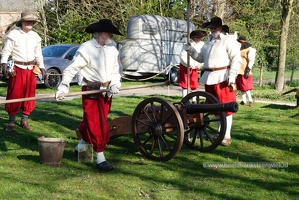 Oefening van De Scutterie Sint Clemens op de wallen