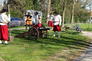 Oefening van De Scutterie Sint Clemens op de wallen